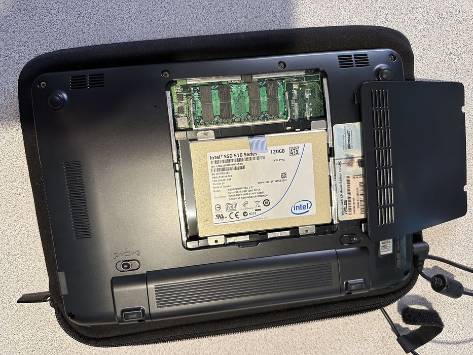 Asus Eee Pc Intel atom com ssd120GB win7