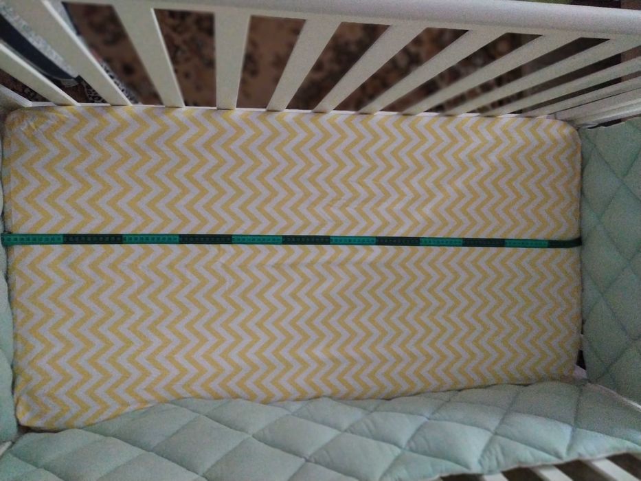 Дитяча кроватка для малюків