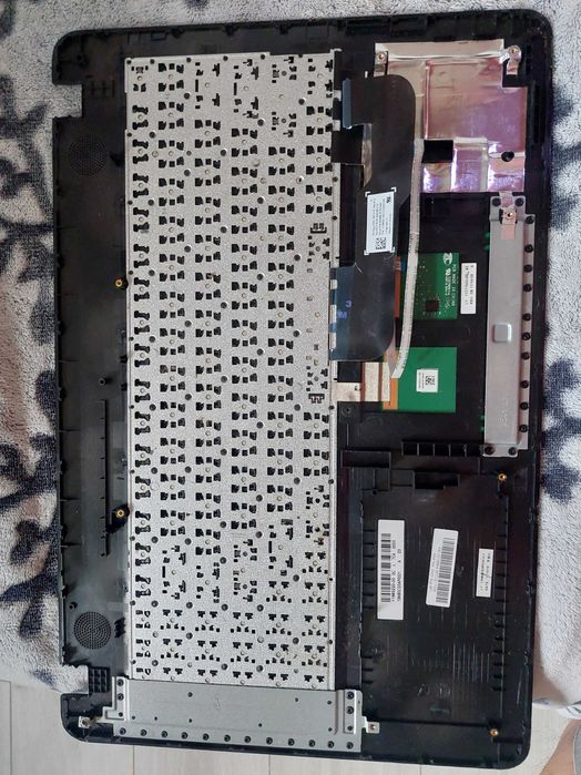 Palmrest do Asus R541 - na części