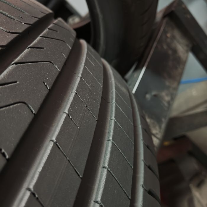 255/45/19 Sprzedam komplet opon letnich Pirelli