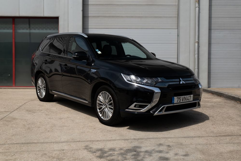 Mitsubishi Outlander  PHEV