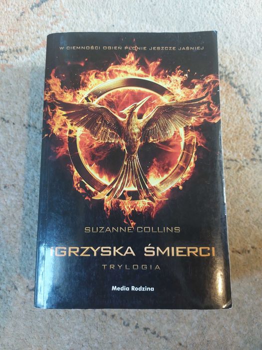 Książka Suzanne Collins Igrzyska śmierci trylogia w jednej książce