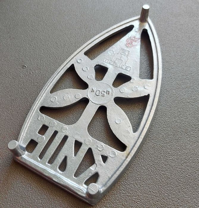 Подставка под утюг КИЇВ  ретро винтаж ссср