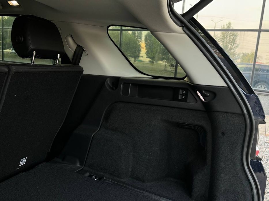 Ленд ровер дискавери спорт