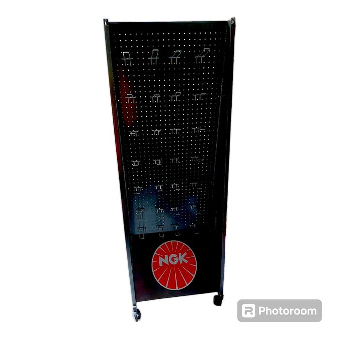 Metalowy solidny stojak organizer z uchwytami