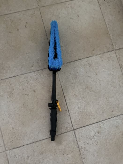 Escova própria lavagem auto