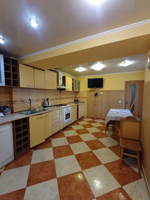 Продаж маєтку в парковій зоні