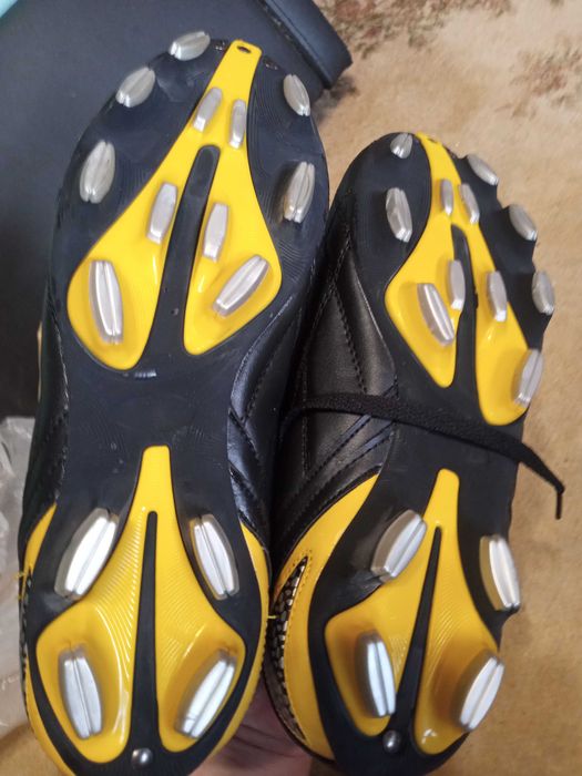 buty korki pilkarskie