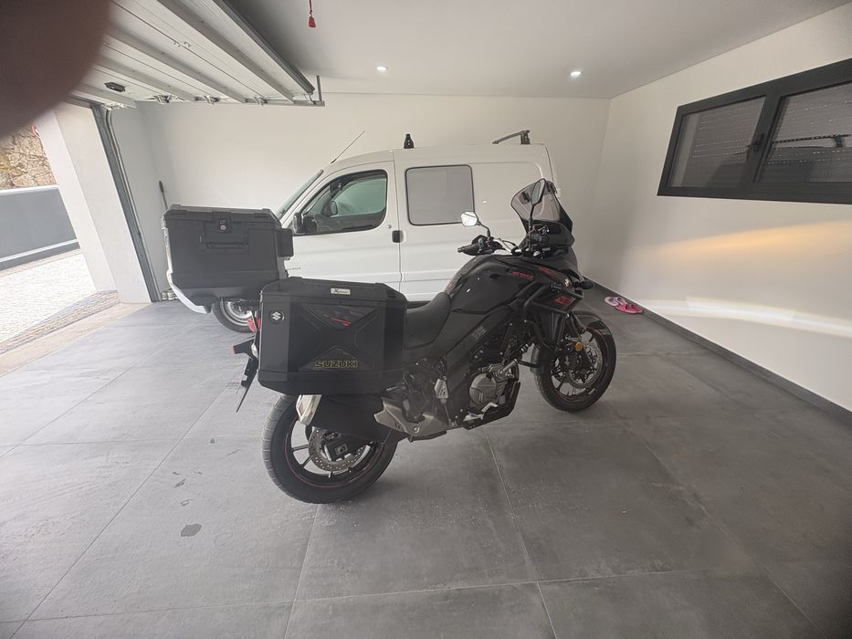 Suzuki vtro  blak  edition