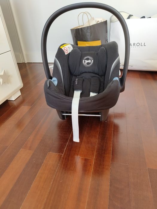 Ovo Cybex Aton M i-size preto em excelente estado