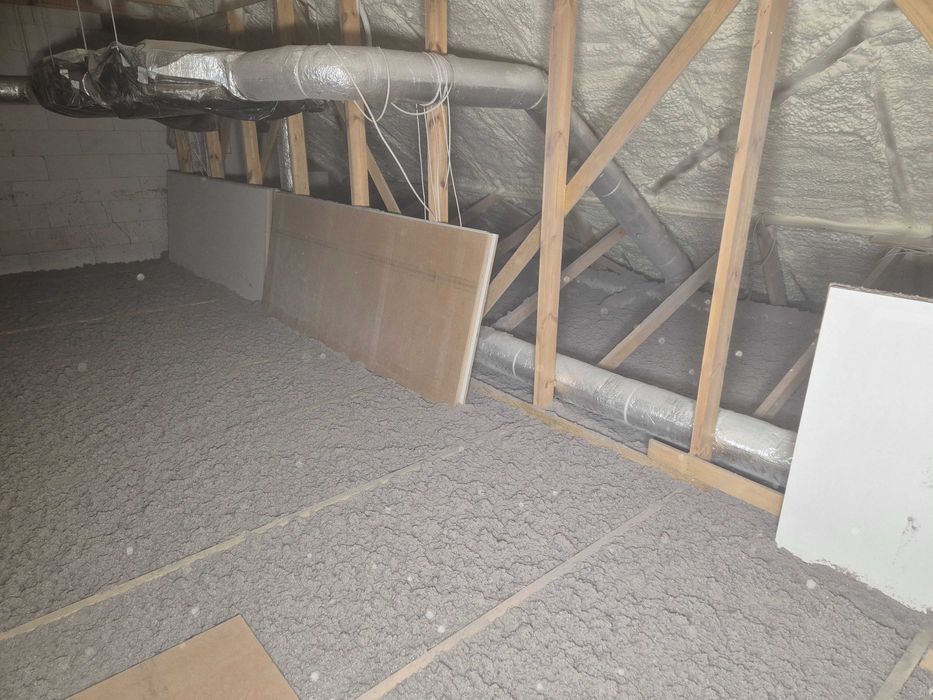 ocieplenie PIANĄ PUR , ocieplenie CELULOZĄ oraz WEŁNĄ