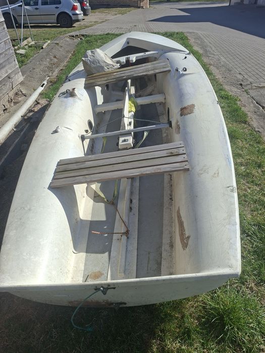 Łódka wędkarska rekracyjna