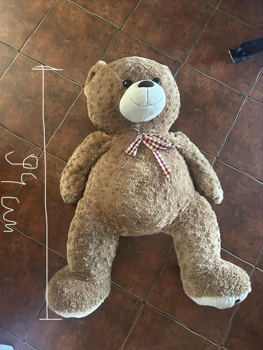 Przyjemny pluszowy miś