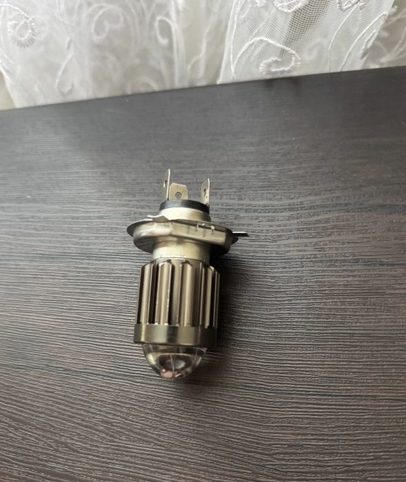 Авто мото лед лампочка лінзована H4 Led лінза