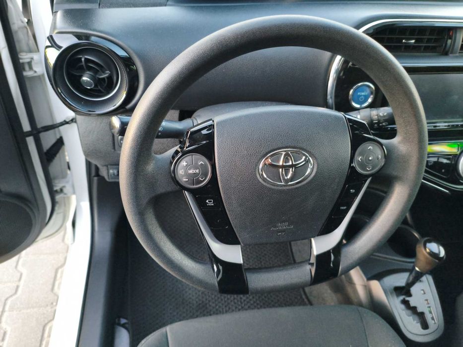 Продам Toyota Aqva 2020 гібрид 360 камери