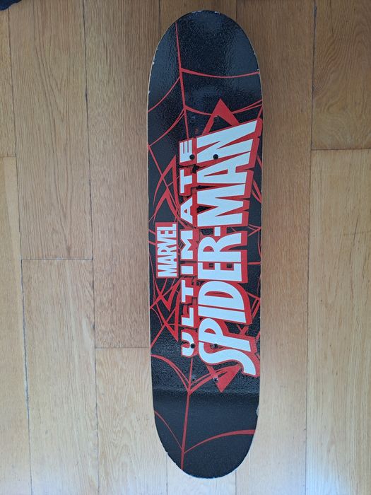 Skate Marvel Homem Aranha min: 20 kg max 50 kg