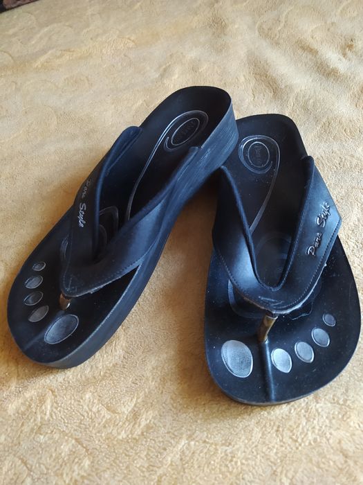 Nowe obuwie damskie