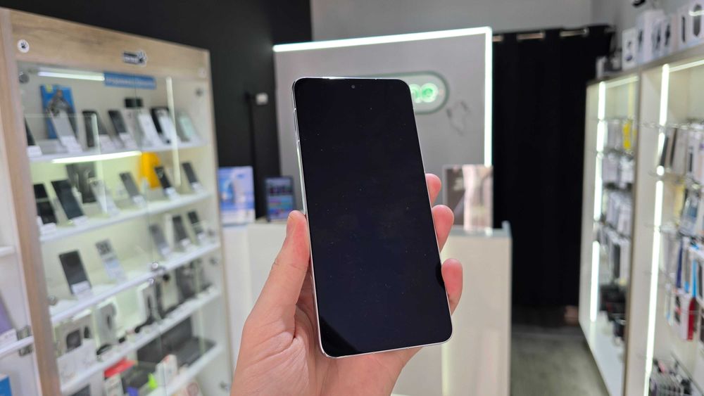 Магазин vivo iQOO 13 16/512GB White (BMW M branding) Гарантія