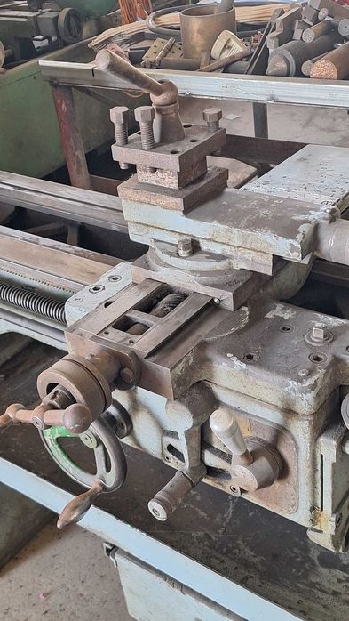Torno mecânico industrial