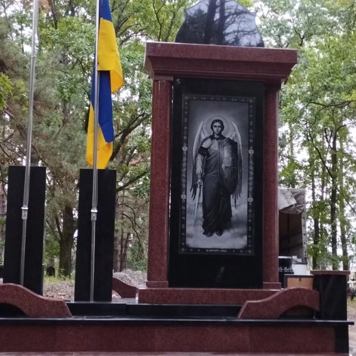 Пам'ятники будь-якої складності
