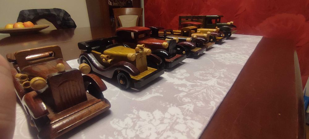 Kolekcja - samochody drewniane retro 6 sztuk + 1 gratis