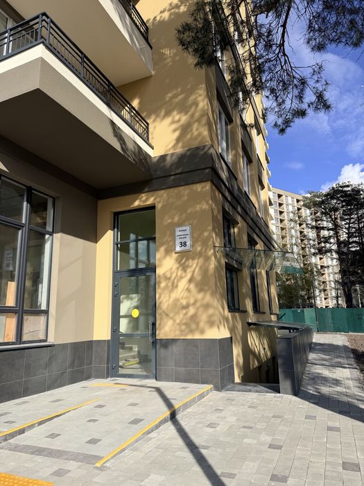 Оренда комерційного приміщення 66 м на Симоненка 38 Krona Park 2