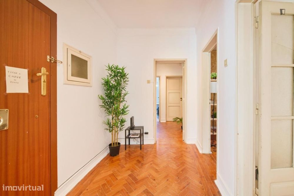 Quarto - localizado em Alvalade Lisbon