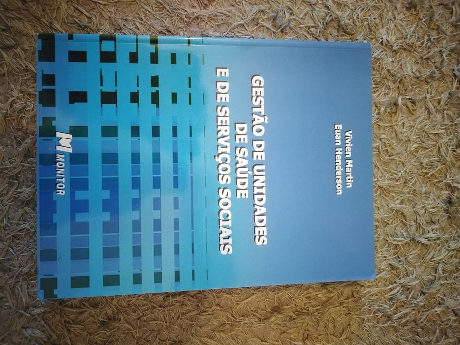 Lote de livros de direito e ciências da saúde desde 8 euros