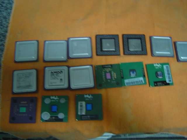 Vintage Computer Processors444708600709140480