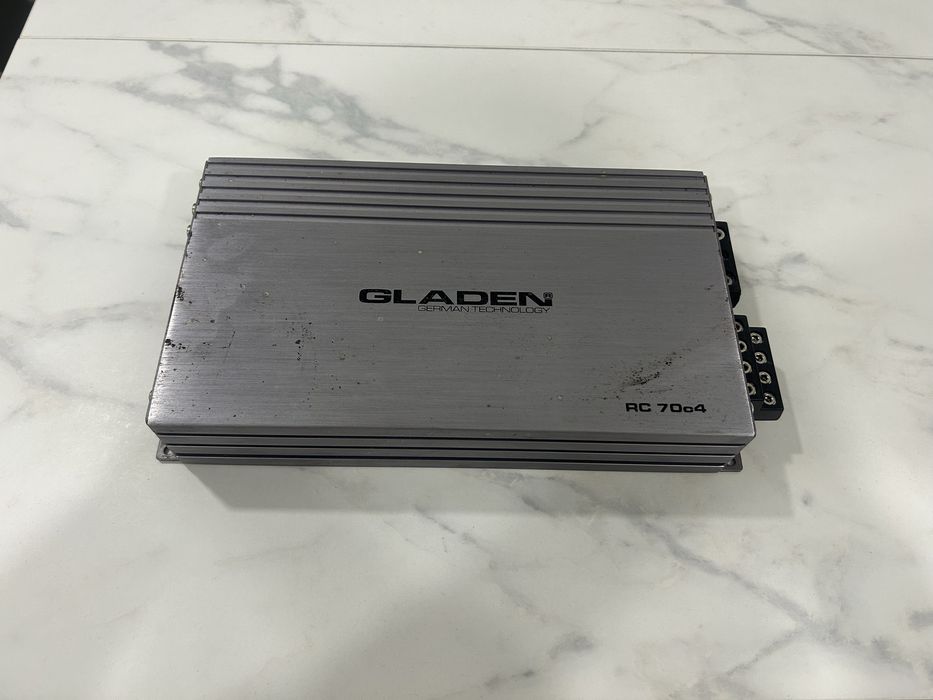 Amplificador GLADEN 4 saidas para carro