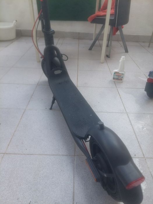 Trotinete navee v25