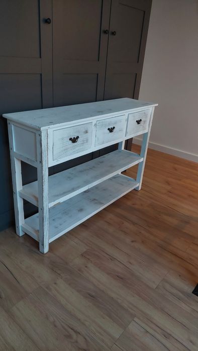 Stylizowana komoda/regał