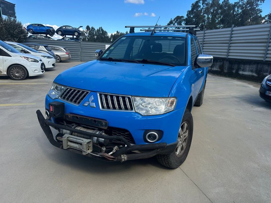 MITSUBISHI L200 2.5 DI-D 136 CV STRAKAR DE 2015 (CENTRO DE ABATE)