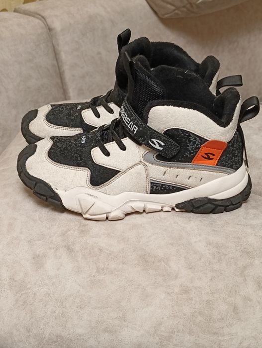 Зимние кроссовки