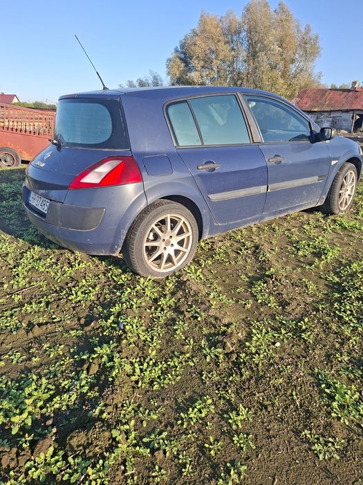 Renault  Megane       .