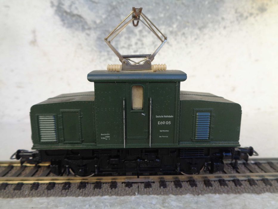 1:87 PIKO Locomotiva eletrica E69 da DR comboio