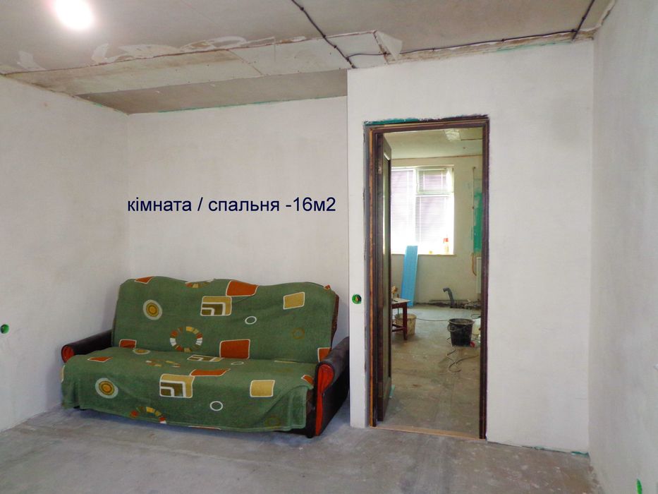 Газифікований невеликий Будинок, з гостьовим будиночком зі зручностями