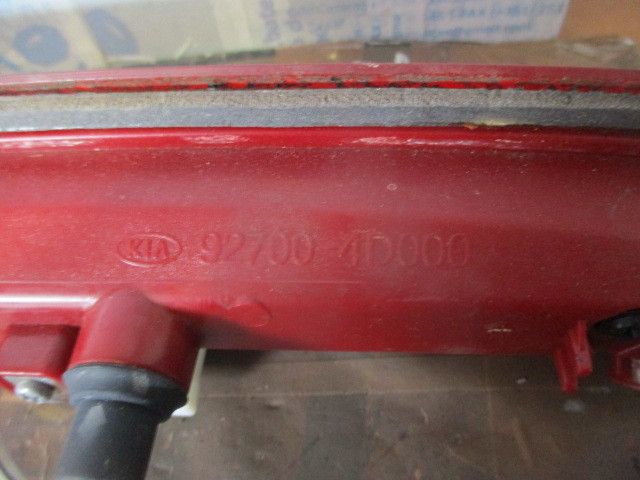 Luz stop adicional / 3º stop KIA Carnival / Grand Carnival III (VQ)