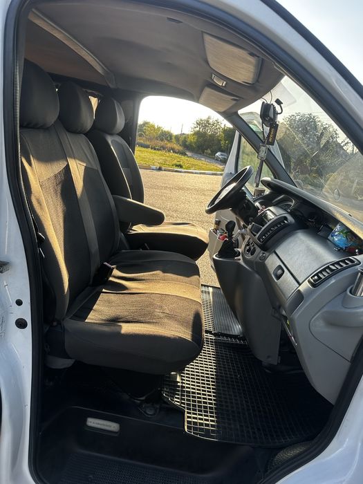 Renault Trafic 2.5 dCi, 2003 рік