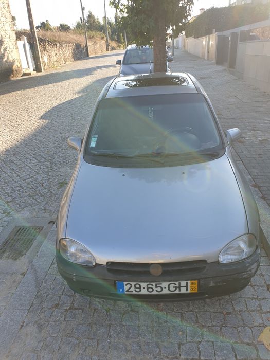 Opel Corsa B 1.5 TD Sport (1996) - Teto de Abrir - Motor Isuzu