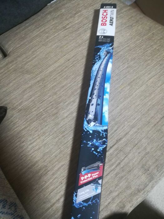 Продаю Щетки стеклоочистителя Bosch Aerotwin A821S бескаркасные 600мм 2шт (3397009821)