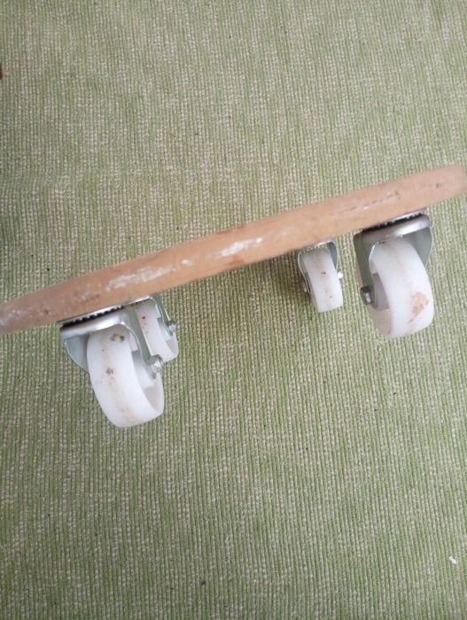 Carrinho de cargas com rodas