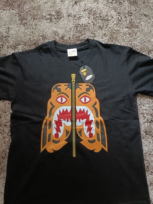 Брендові футболки такі як Bape Givenchy Gucci