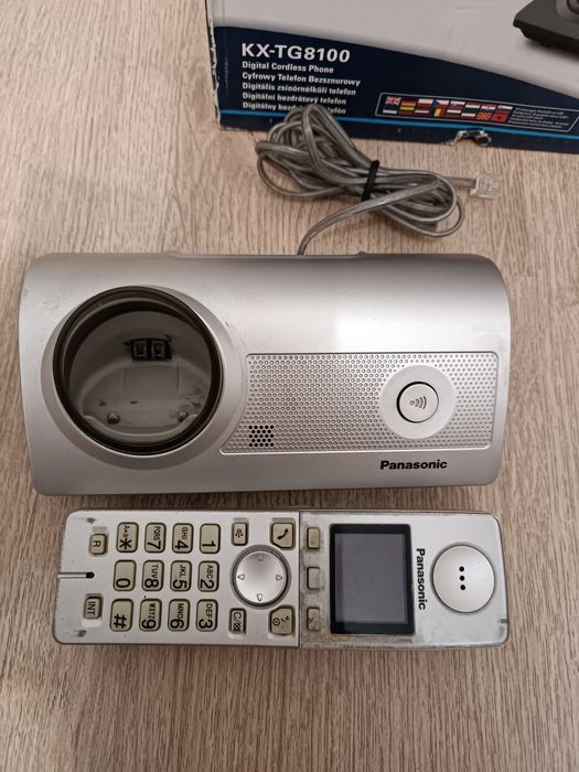 Telefon stacjonarny Panasonic KX-TG8100