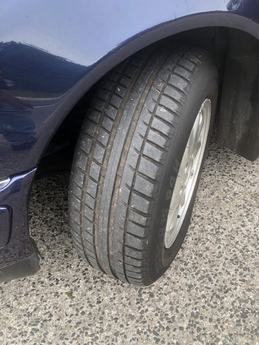 Mercedes em perfeito estado ano 1997 com 790 mil km