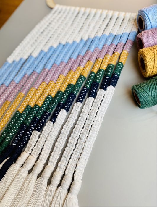 Makrama tęcza do pokoju dziecka