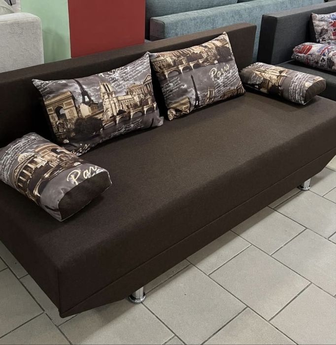 Диван новий книжка