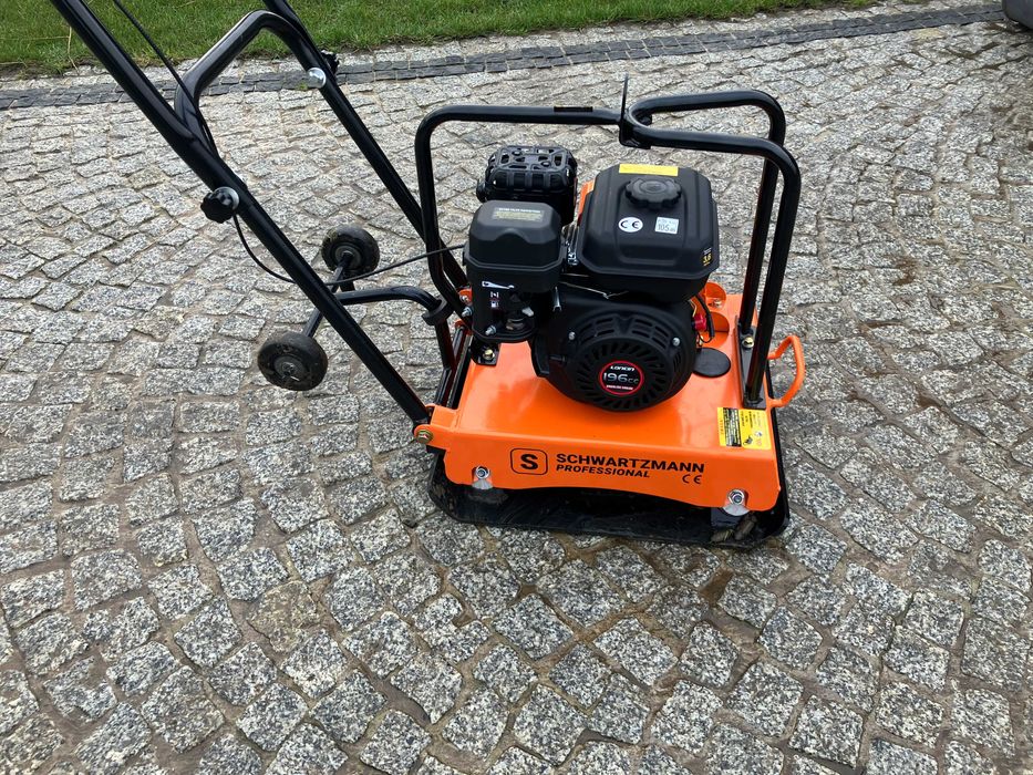 Zagęszczarki , stopa ubijakowa -WYNAJEM