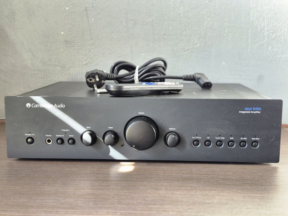 Amplituner Cambridge Audio Azur 640A