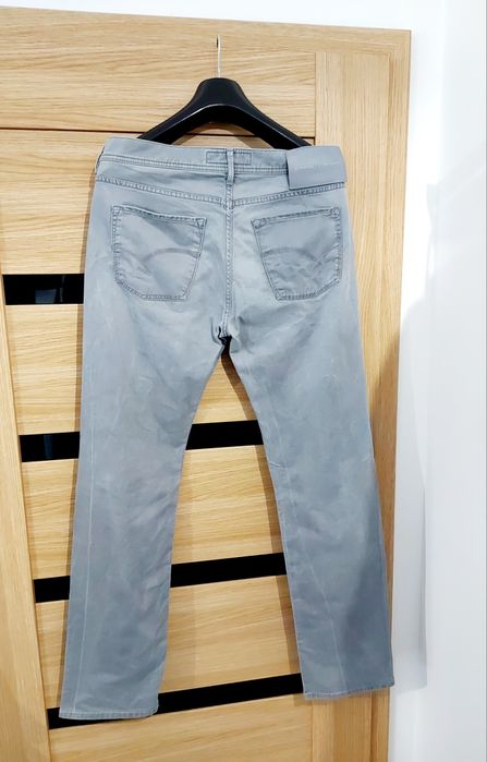 Oryginalne męskie spodnie jeansy Baldessarini roz 34 /34 L model Jack